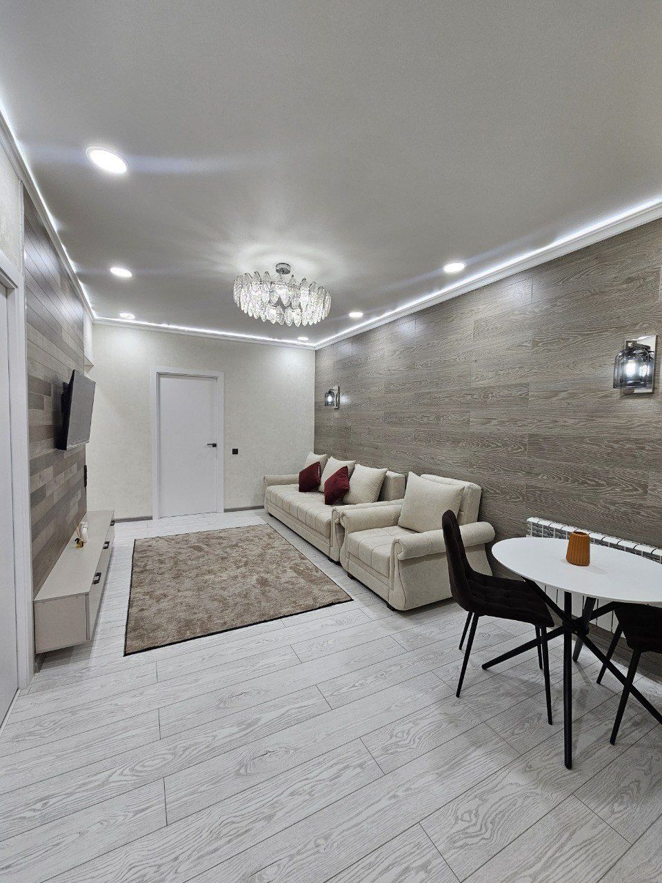 ТОП!!!Метро Мирзо Улугбек Ц квартал Чиланзар 2в3/3/5 LUXURY Ремонт (вс