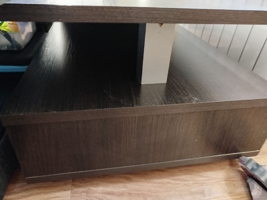 Журнальный столик