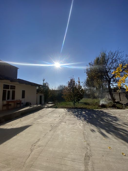 Qibray tumanida 10 sotix yerli, 4 xonali uy sotiladi