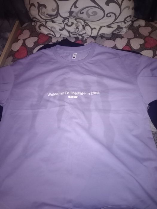 Продам футболку , качество хорошее и ни раз не ношена