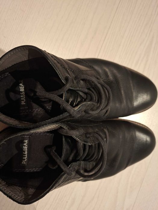 Ghete piele toamna-iarna Pull and Bear
