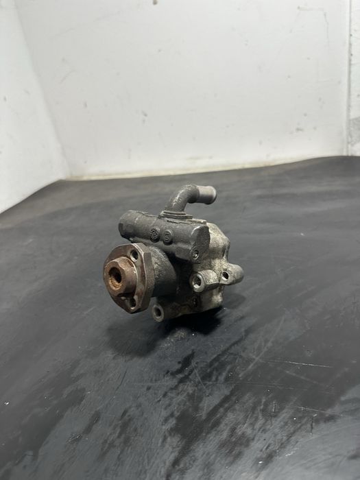 Pompa servo servodirectie Volkswagen Vw Golf 4 1.6 benzina Polo 1.6
