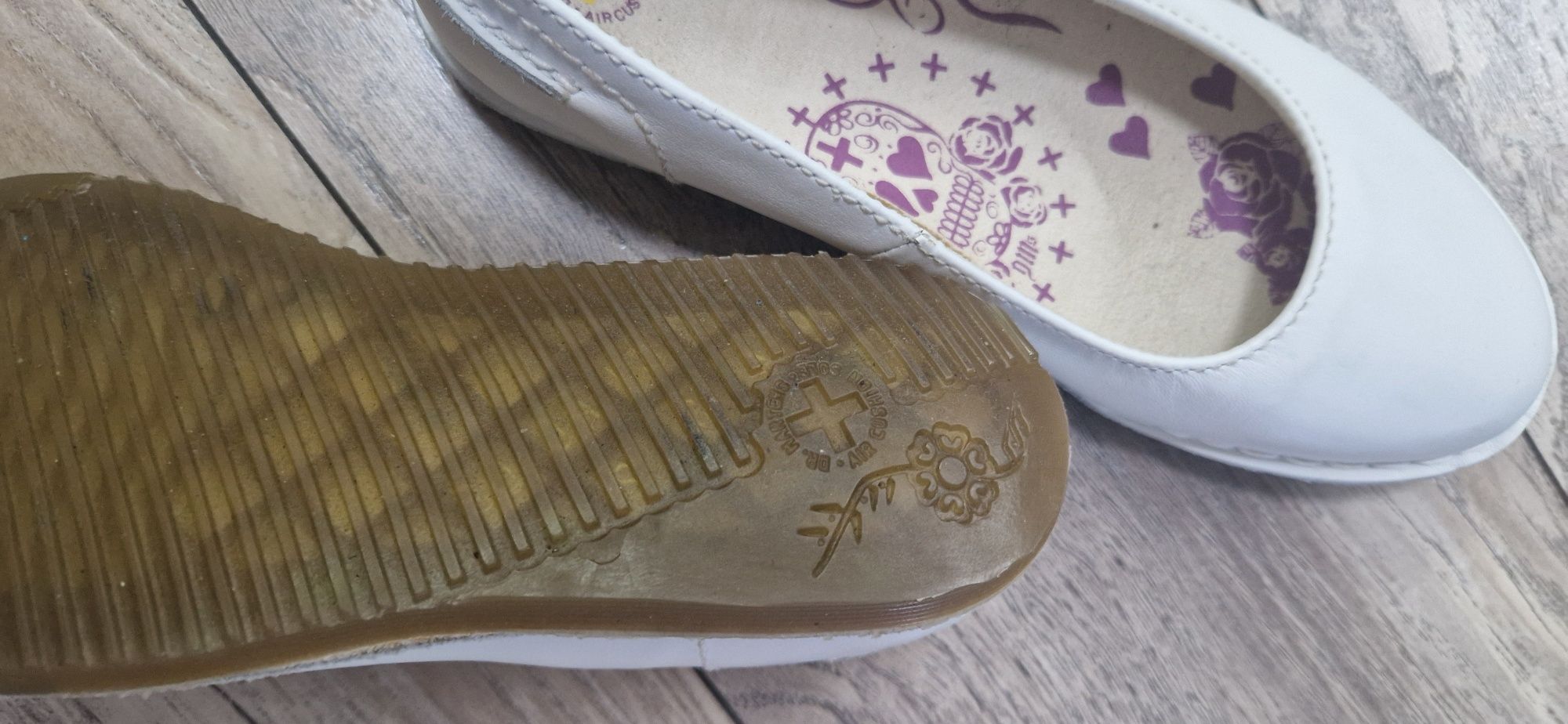 Бели кожени обувки Dr. Martens, 37  номер