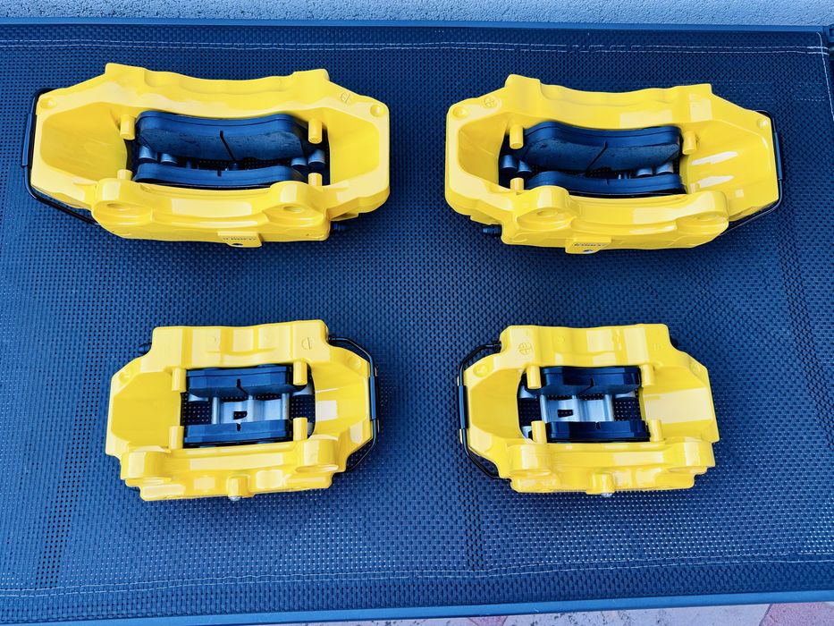 Предни и задни спирачни апарати Brembo от Porsche Cayenne