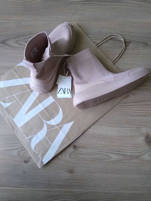 Нови!!! Zara - детски боти чорап