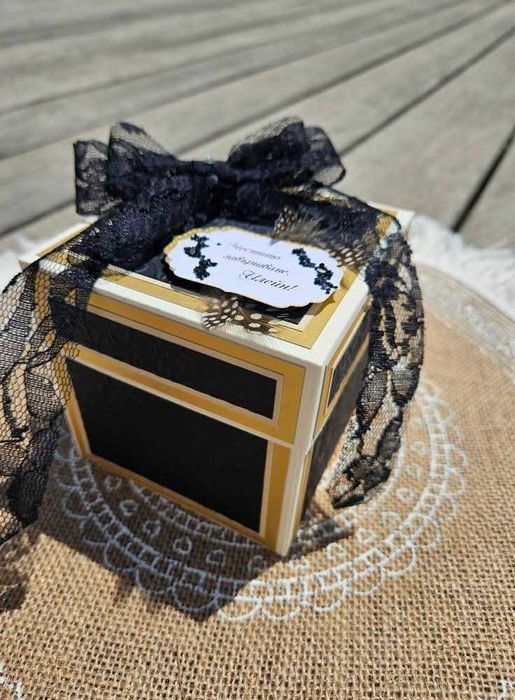 Експлодираща кутия за бал, абитуриент, дипломиране с място за пари