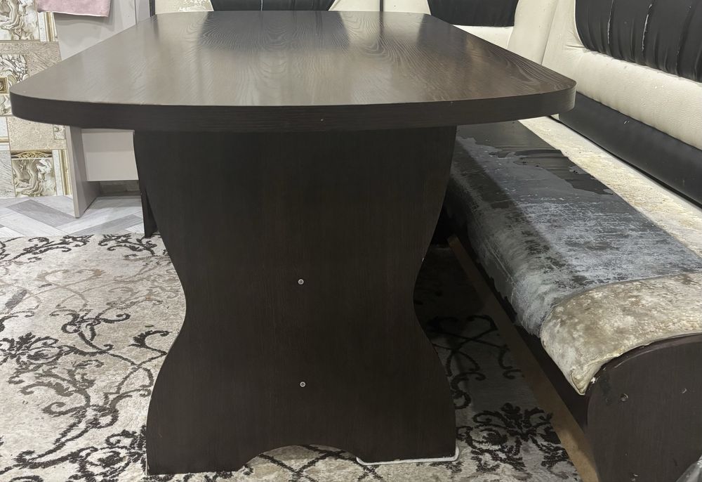 Продам угловой диван стол