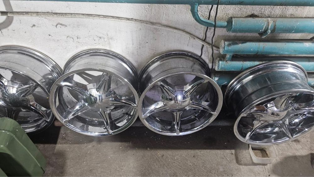Продам диски  R18