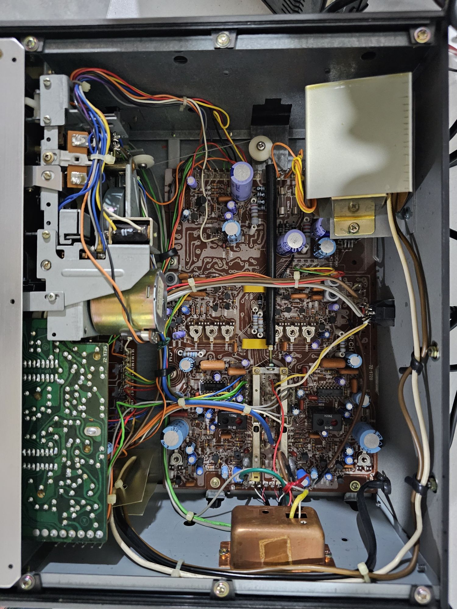 micro sistem hifi ADYTUM M300,deck,egalizator,tuner,amplificator,timer
