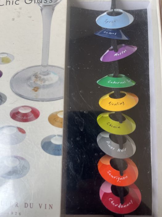 Много оригинални етикети за чаши Франция  Chic Glass