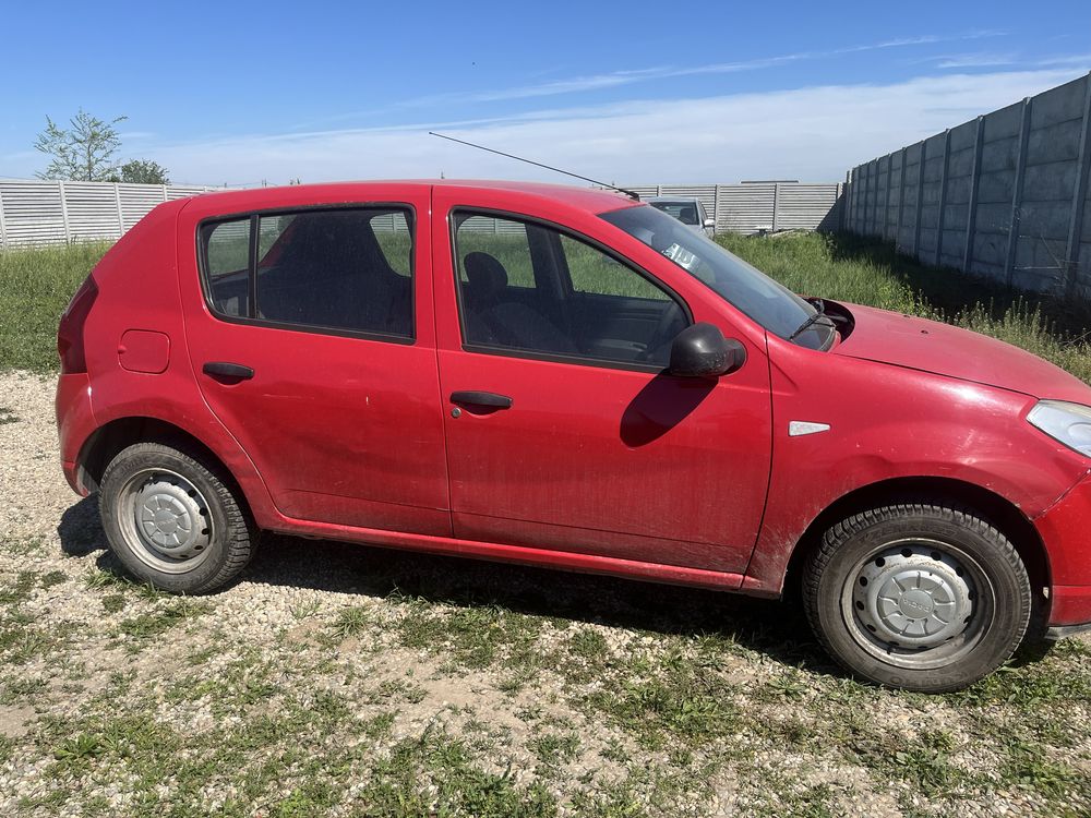 Dezmenbrez Dacia Sandero 1.4 benzina 65000 km 2005-2010