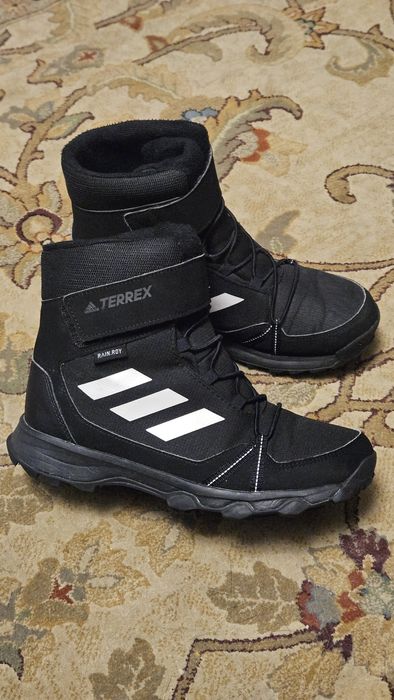 Ghete Adidas Terrex Snow marime 38