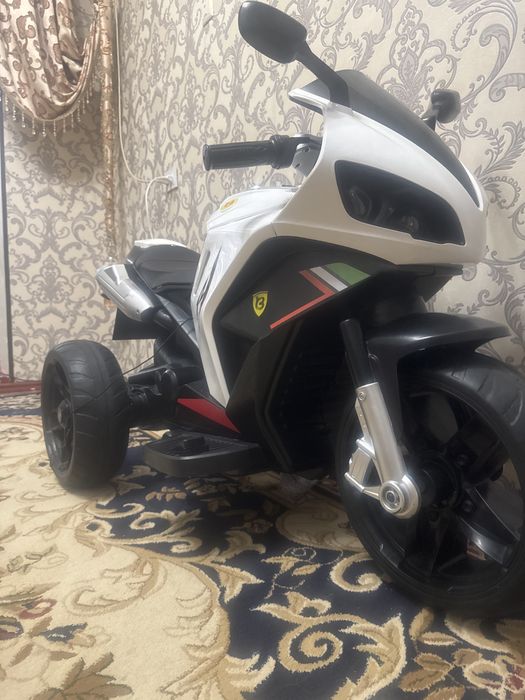Elektroniy motosikil 3 yoshdan 8 yoshgachom