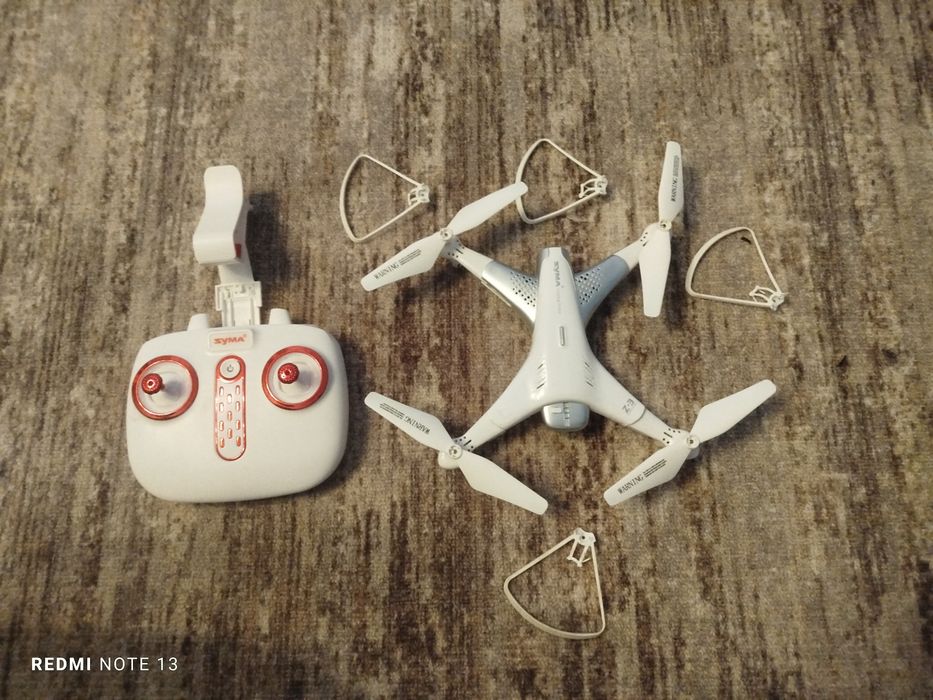 Дрон  хорошо виде