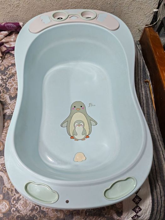 Продам стульчик ходунки ванночку