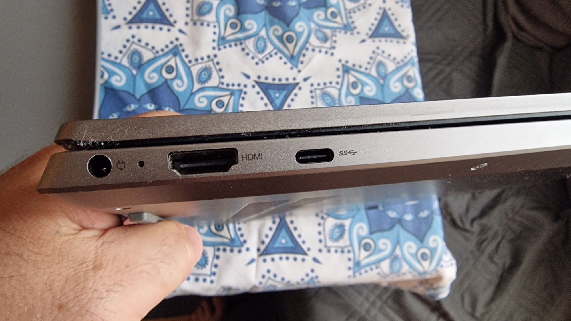 Продавам лаптоп Lenovo ideapad s540-15IML