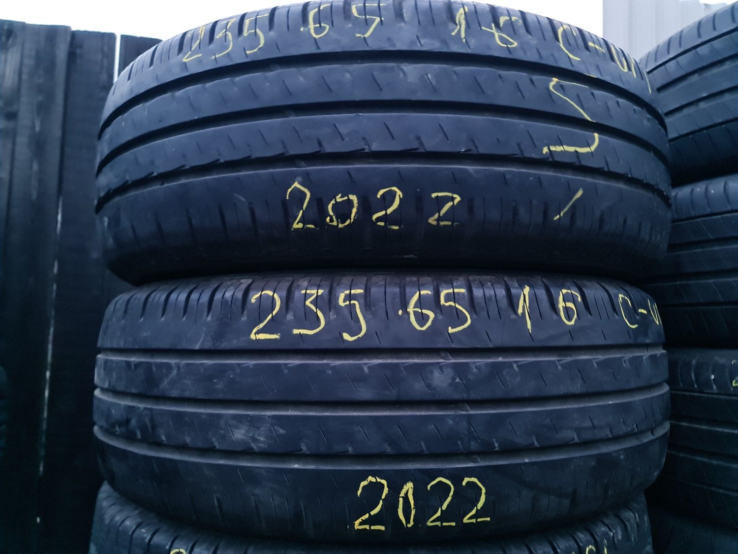 205/75/16”C.205/65/16"C.235/65/16"C.215/65/75/16"C.225/60/65/75/16"