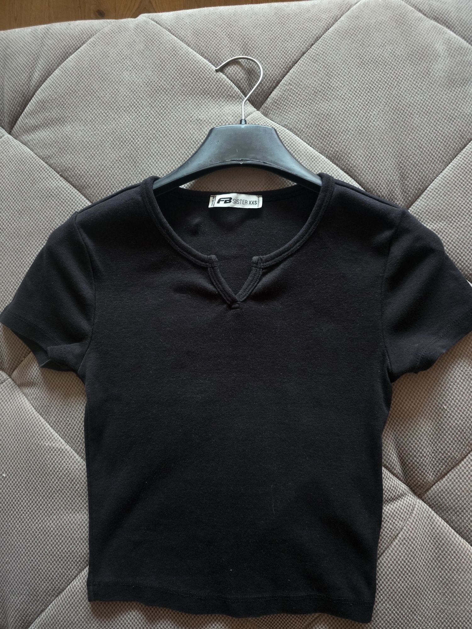 Тениски кроп топ New Yorker, pull&bear, sinsay