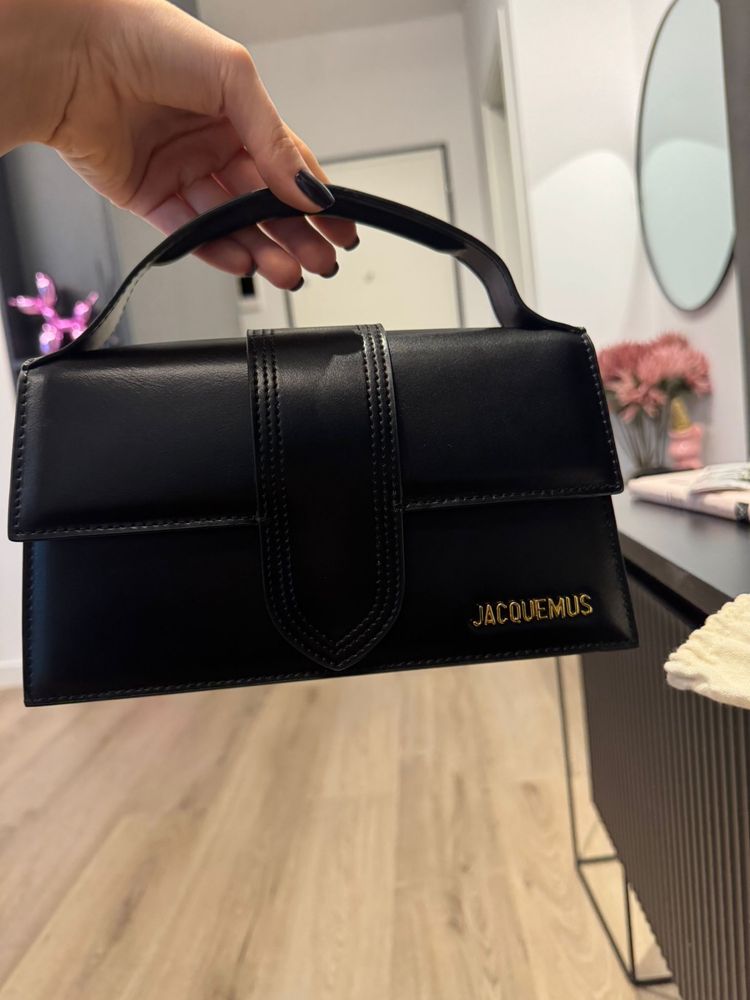 Vand geanta jacquemus