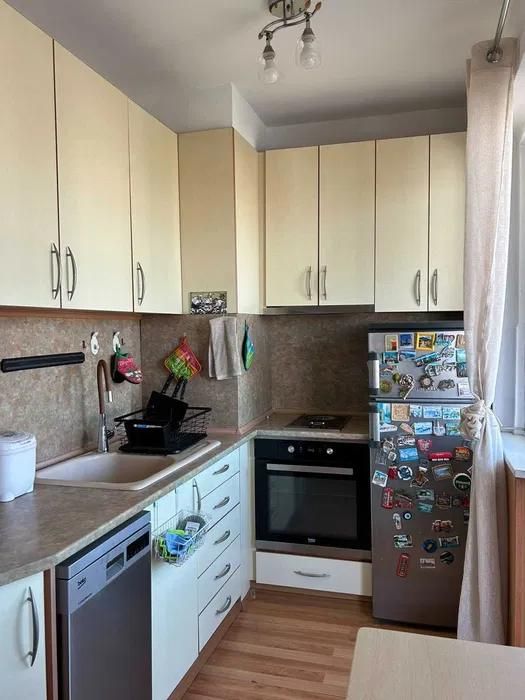 Дава се под наем Многостаен апартамент в Варна, Базар Левски - 107 кв.м за 750 € - Снимка #1