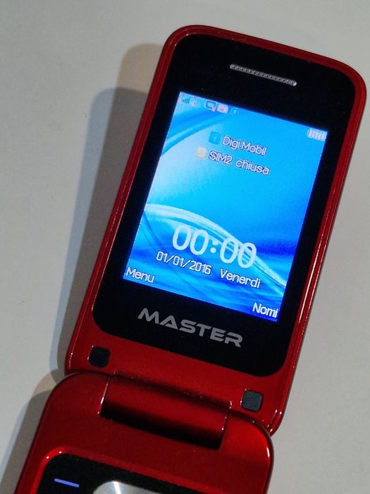 Telefon cu clapeta cu încărcător