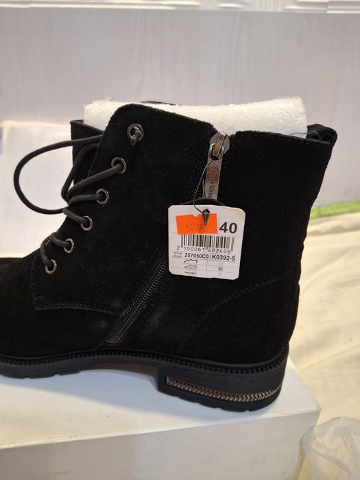 Продам ботинки зимние