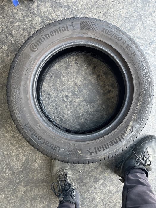 205/60/16 Continental