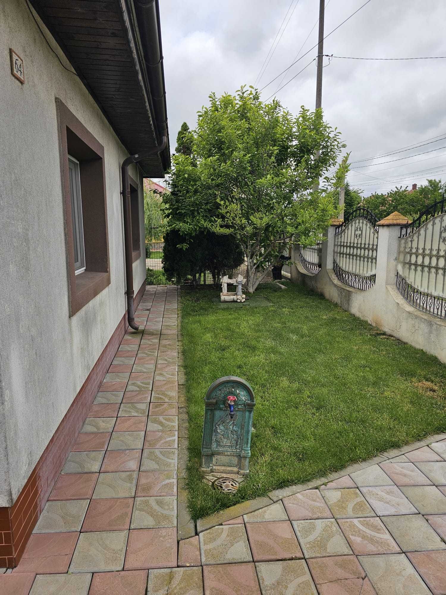 Casa 200 mp,teren 830 mp,3 dormitoare,3 băi–Amara, jud. Ialomița