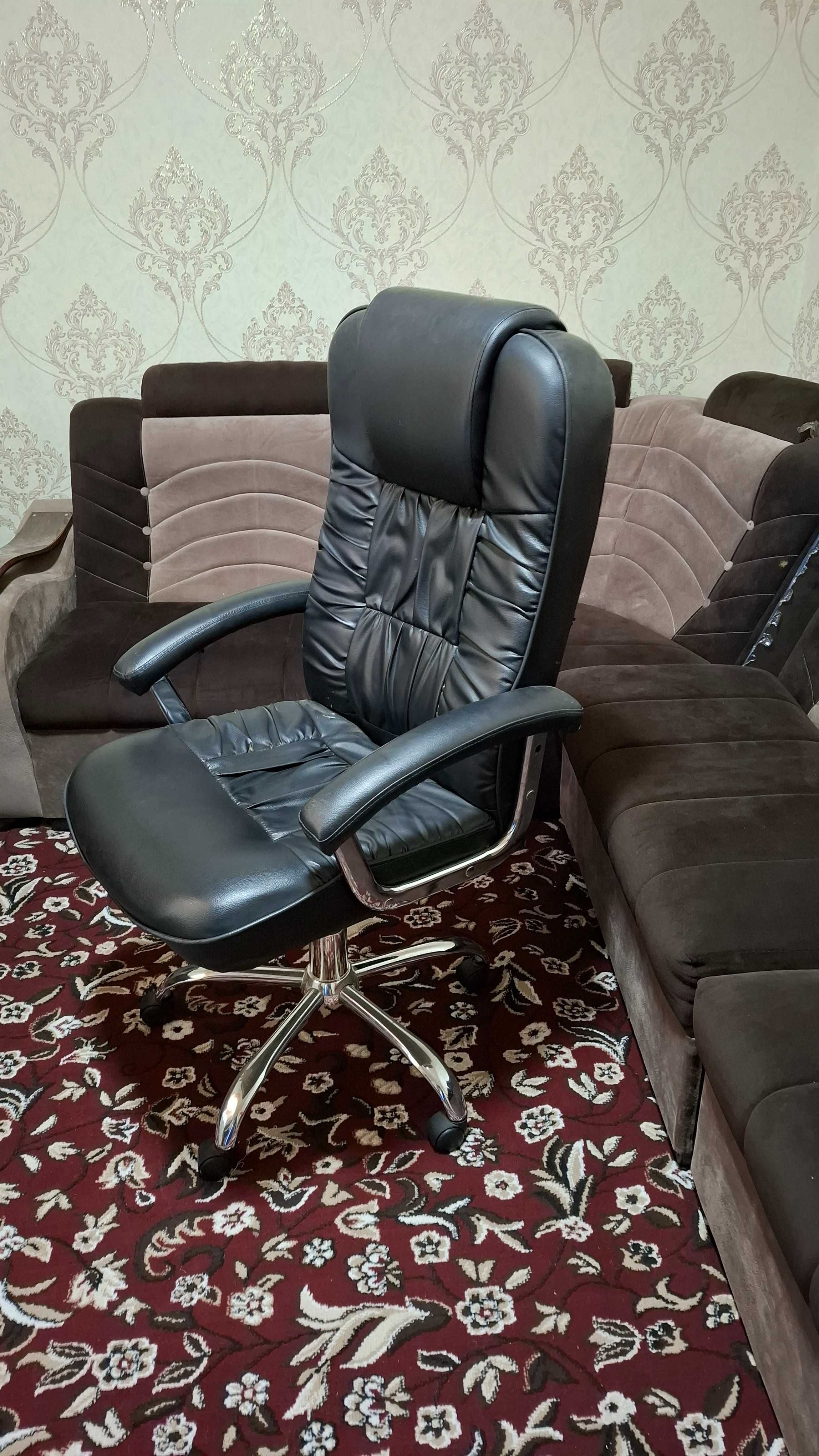 Ofis va kompyuter uchun kreslo
