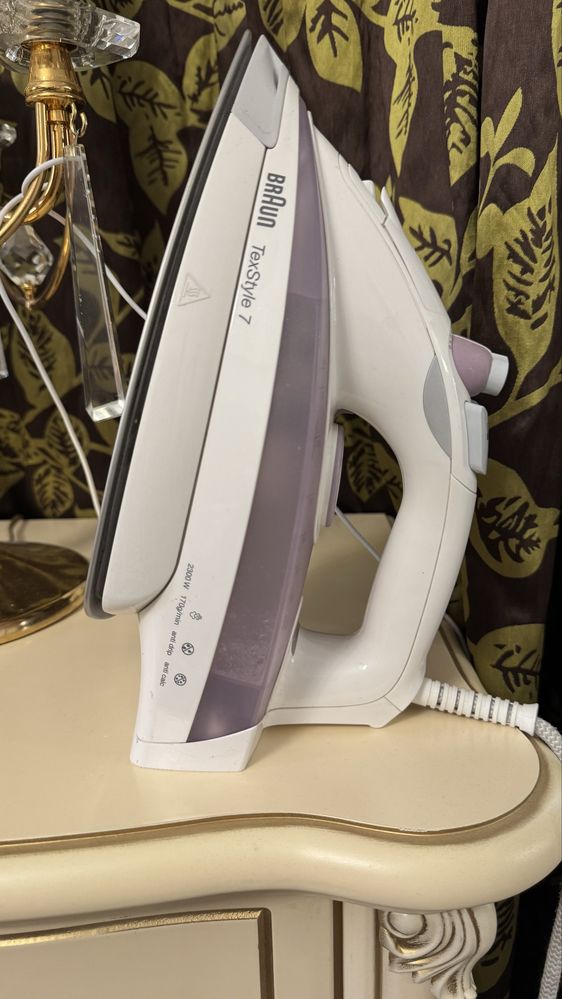 Продам утюг Braun TexStyle 7 в отличном состоянии