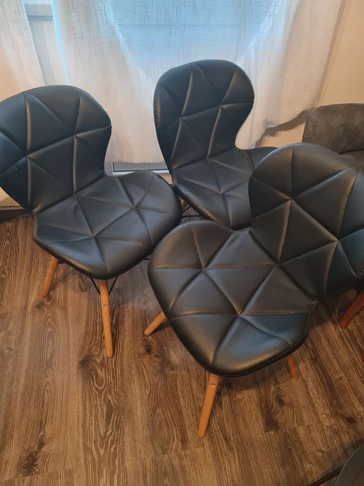 3 scaune tapițate living /bucatarie 120 lei/1 buc