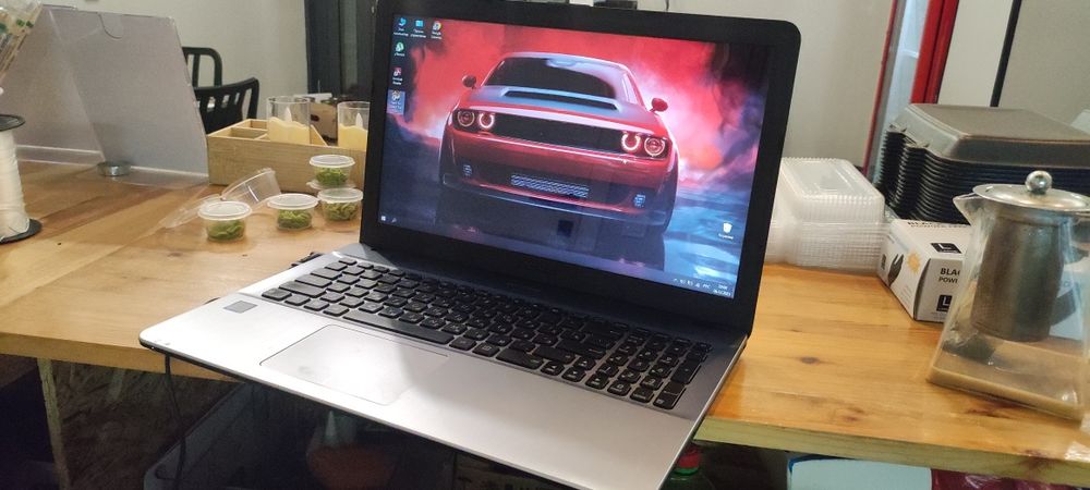 Core i3 gen 7  ASUS идеальный