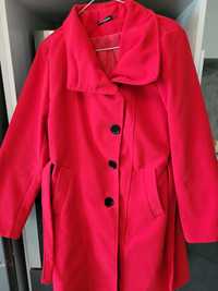 Червено меко палто