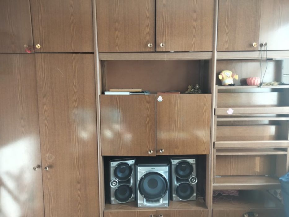 Продам стенку в комнату