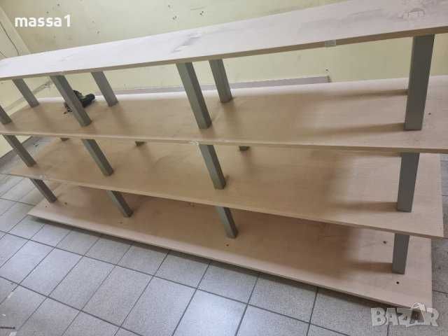 Дървени стелажи. 2 бр. пирамида