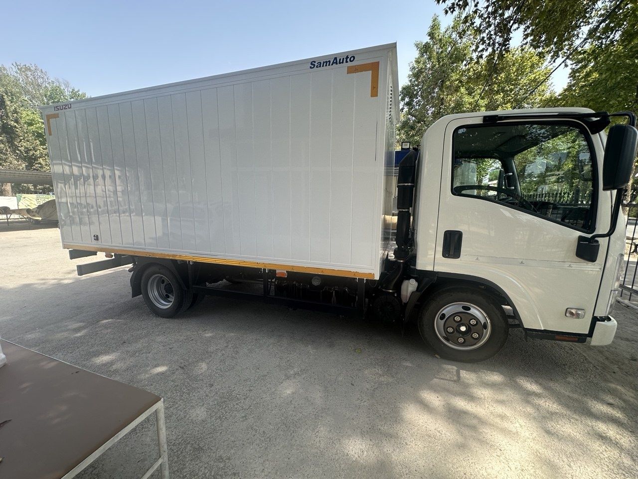 Isuzu sotiladi yili 2023 masla moshin xali