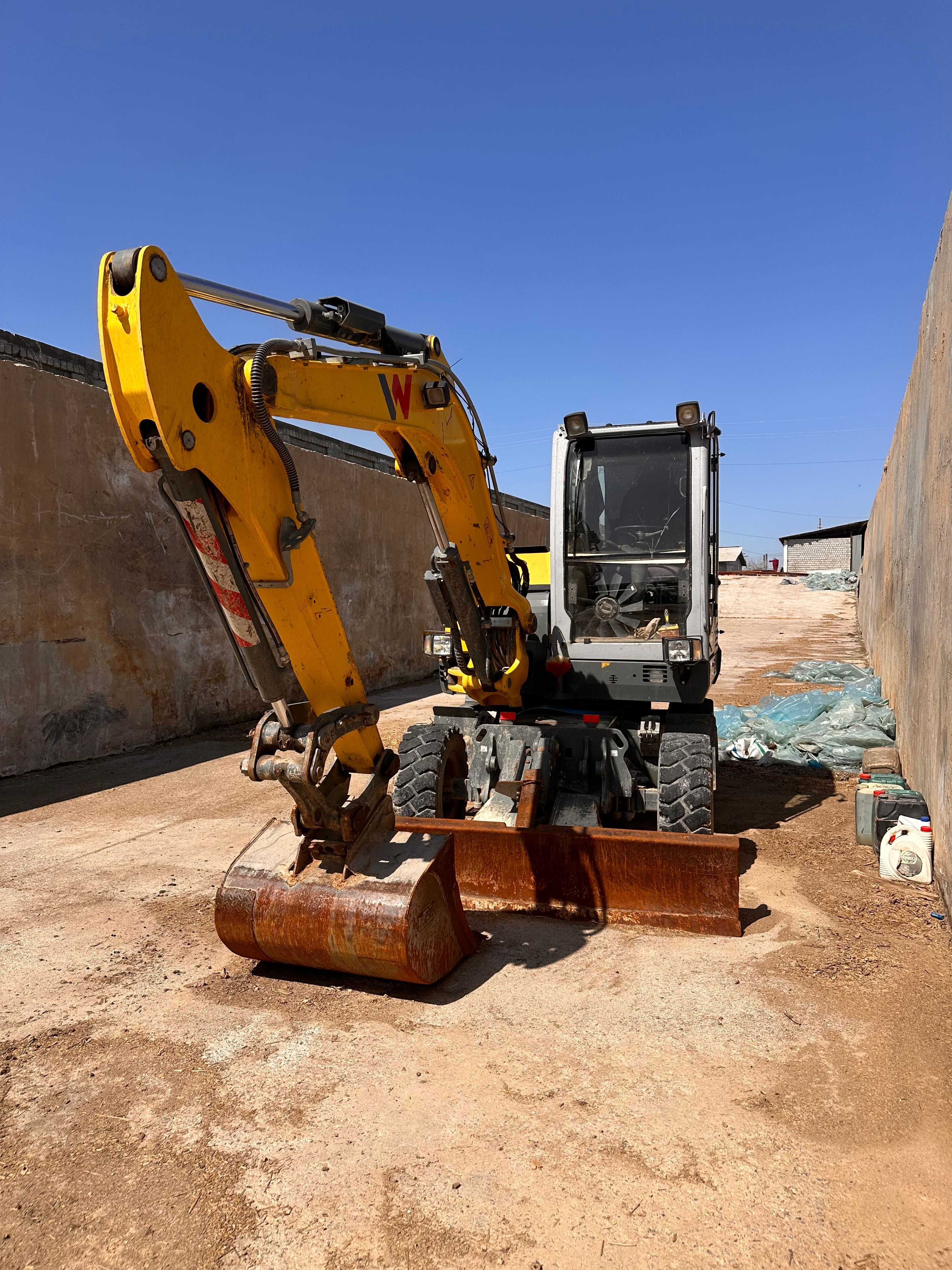 Wacker neuson ekskovator srochna