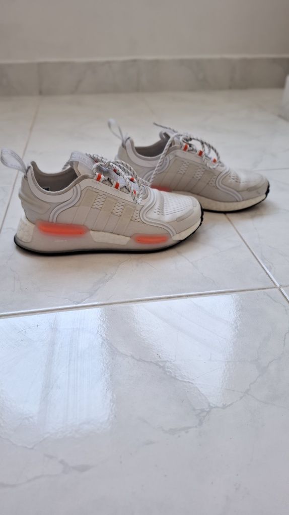 adidas NMD_V3
Ftw White/ Core Black/ Grey One