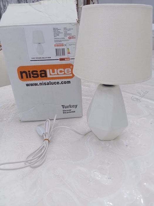 Настольный светильник