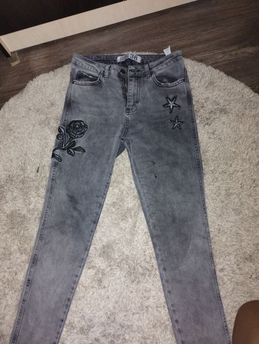 Blugi skinny mărime 38