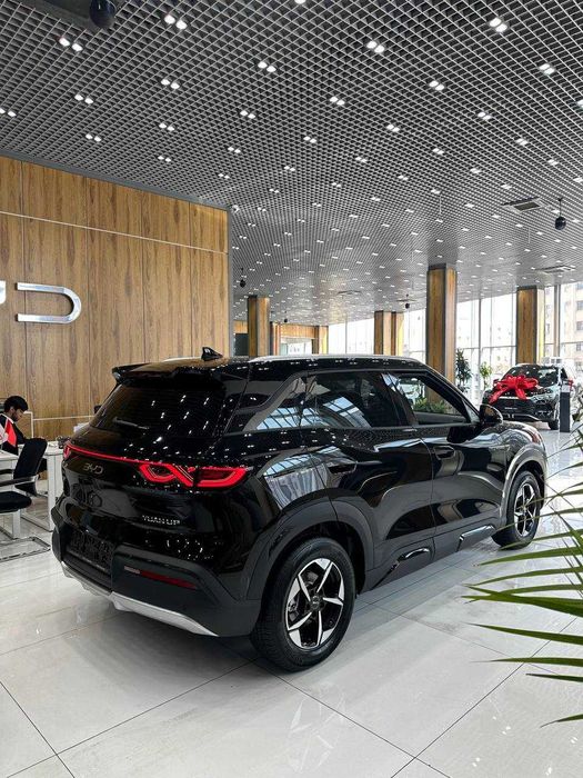 Yangi BYD Yuan Up 2025 rasmiy dilerdan foydali kredit asosida