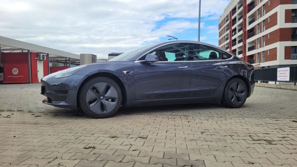 Tesla Model 3 Tesla model 3 standard range plus