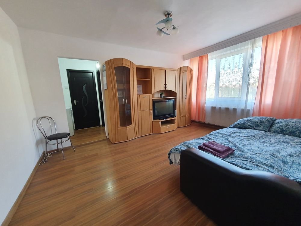 Inchiriez apartament cu 2 camere in regim hotelier