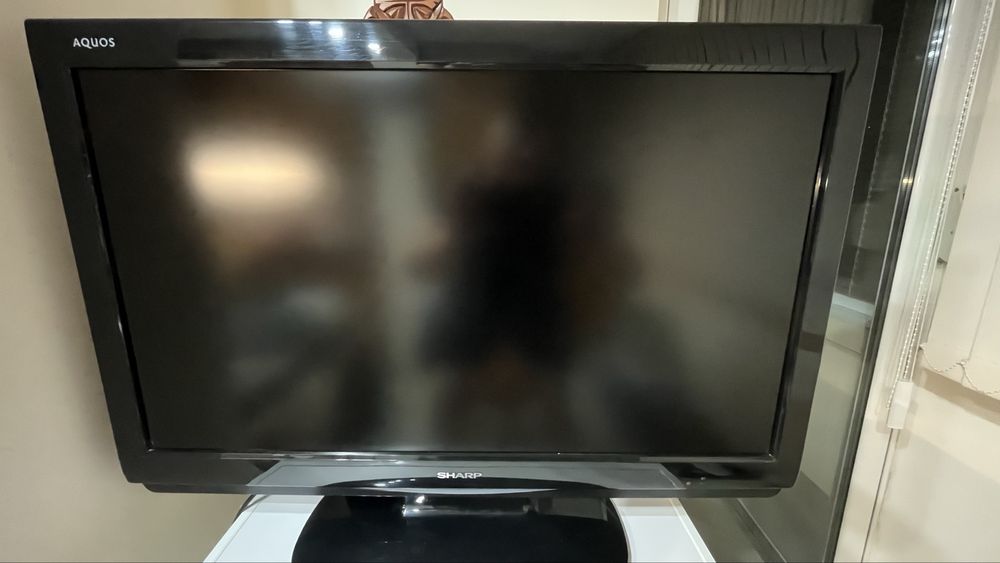 Телевизор Sharp Aquos 32”