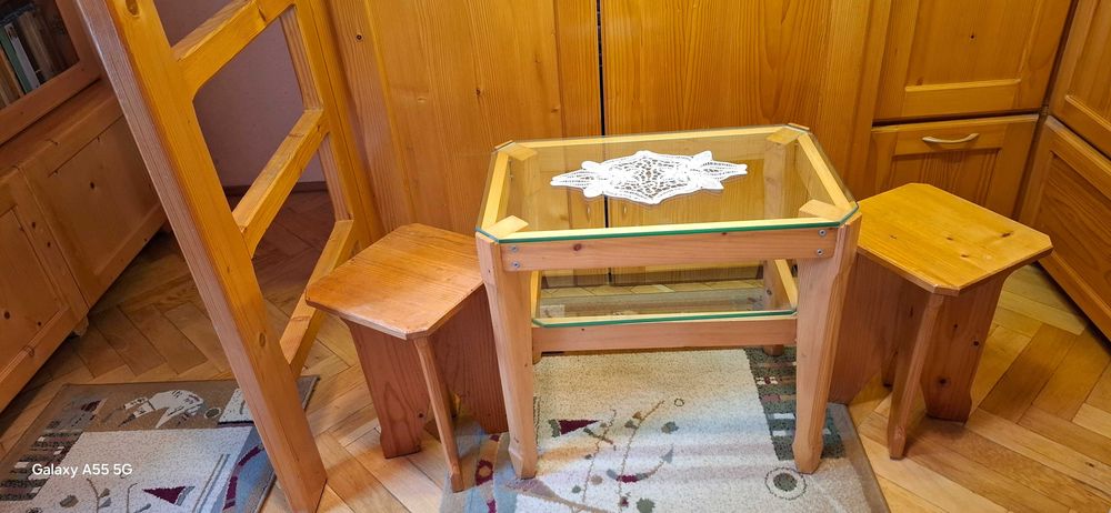 De vânzare mobila cu pat la etaj