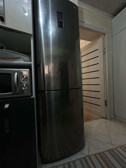 Срочно продам холодильник Самсунг