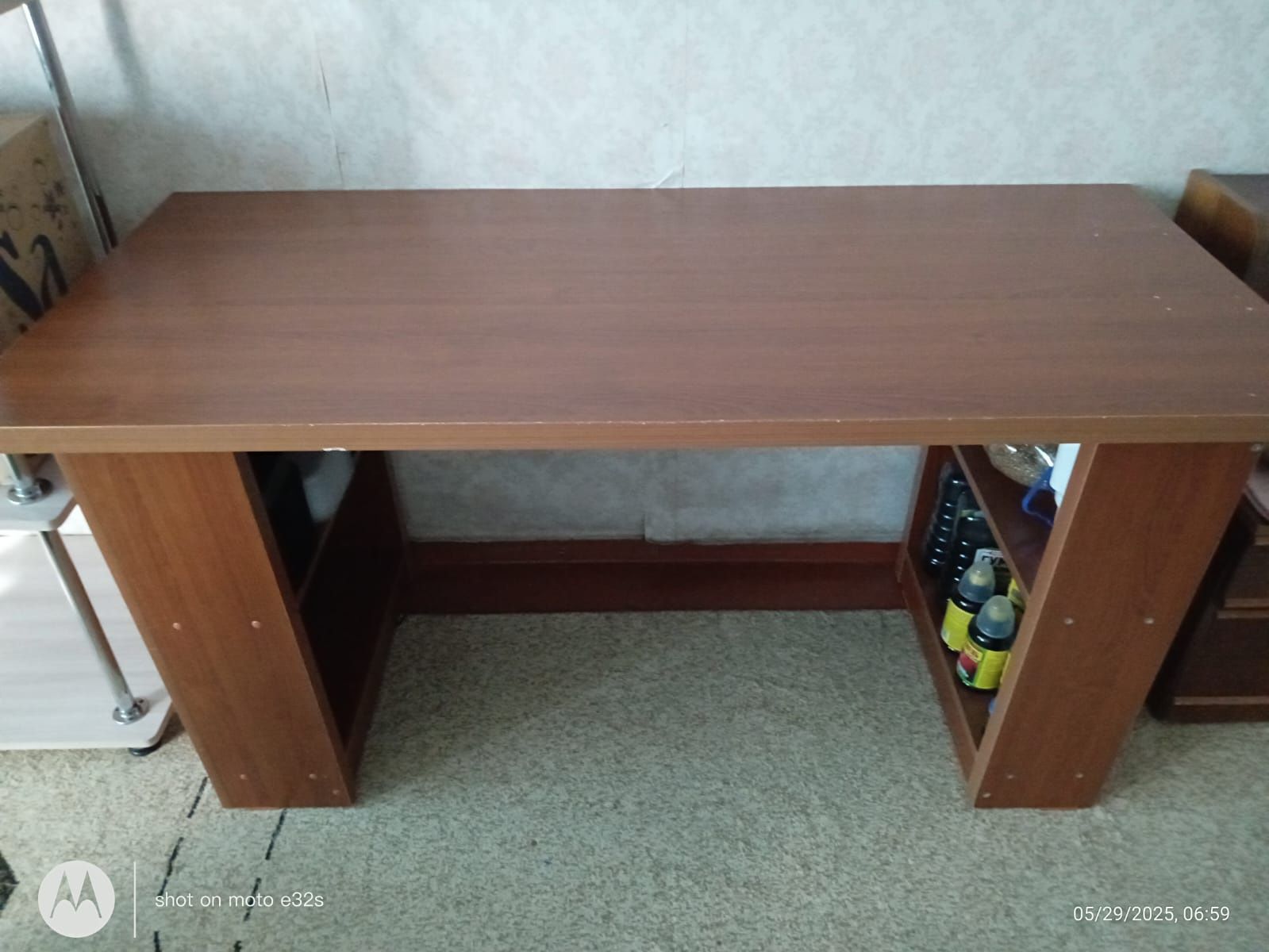 Продаем стол компьютерный