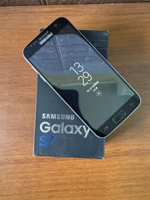 Самсунг S7 2016года