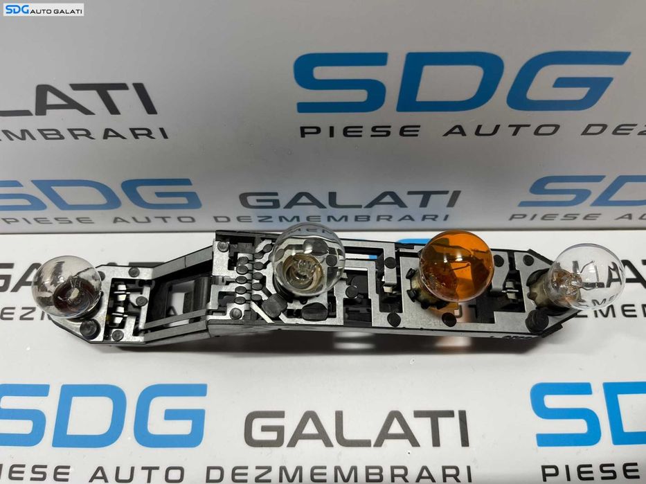 Senzor Senzori Parcare Cod Culoare LH5X Volkswagen Amarok 2013 - 2016 / Volkswagen Caddy 2011 - 2015 / Volkswagen CC 2012 - 2017 / Volkswagen EOS 2011 - 2016 / Volkswagen Golf 6 2008 - 2014 / Volkswagen Passat B7 2010 - 2015 / Volkswagen Passat CC 2009 -