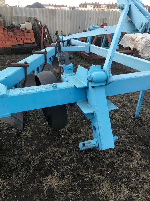 Обмен на КРС Лошади 8 Кор плуг